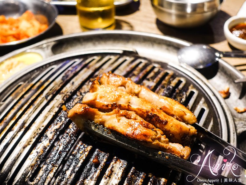 【台北美食】韓老大韓式燒肉。東區韓式燒肉好去處！還能同時享受超夯海鮮九層塔