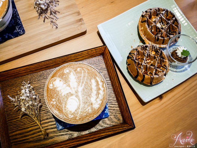 【台中美食】Yasumi cafe。文青控必來！日式小清新～世界拉花冠軍開的咖啡廳