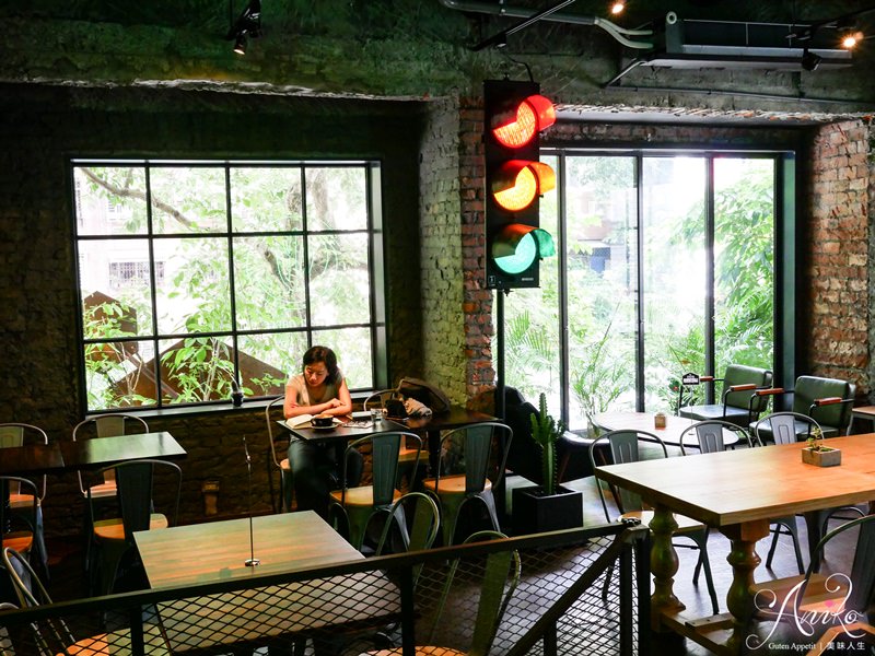 【台北美食】La Crescenta 月亮仙人掌．韓義式咖啡餐廳。網美新愛店！韓式義式碰撞出新奇美味餐點～不限時咖啡廳