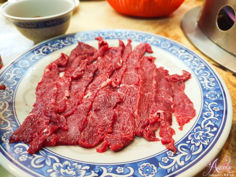 【台南美食】阿裕牛肉涮涮鍋。超人氣排隊溫體牛肉鍋！現燙的鮮美滋味讓人上癮
