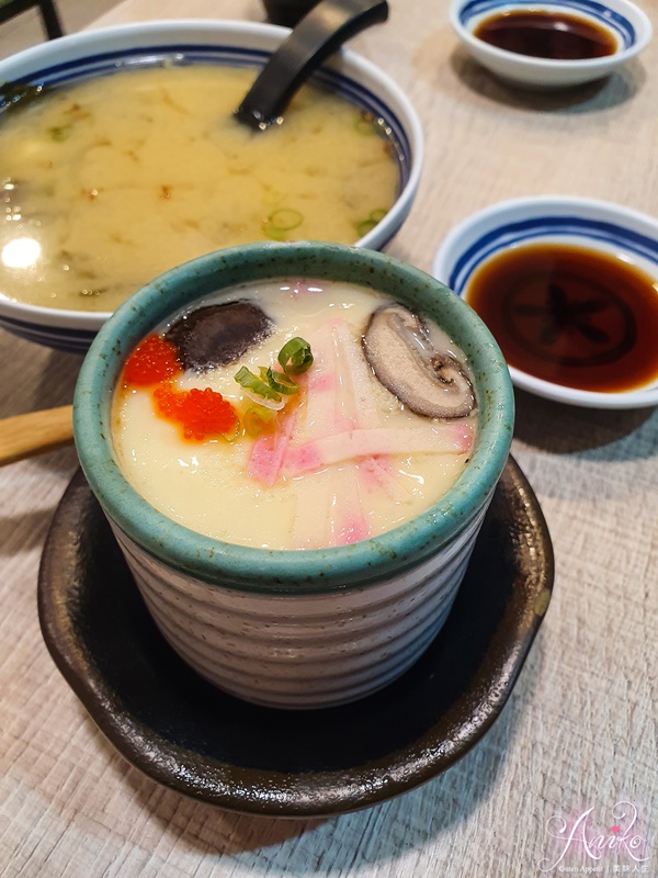 【永和美食】千壽司。在地人帶路才知道！高CP值日本料理～隱藏版菜單鮭魚五重奏美味必嚐