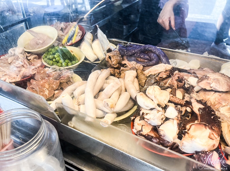【台南美食】阿龍香腸熟肉。保安路超人氣美食～80年老店愛吃什麼切什麼