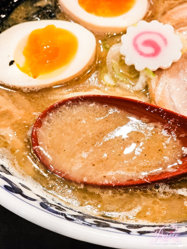 【東京美食】斑鳩拉麵。東京拉麵街超人氣排隊拉麵！醇厚系豚骨魚介湯頭雙重享受