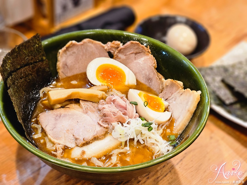 【東京美食】烤飛魚鹽味拉麵高橋銀座店。銀座拉麵推薦！香濃豚雞骨湯加上烤飛魚的醇厚風味