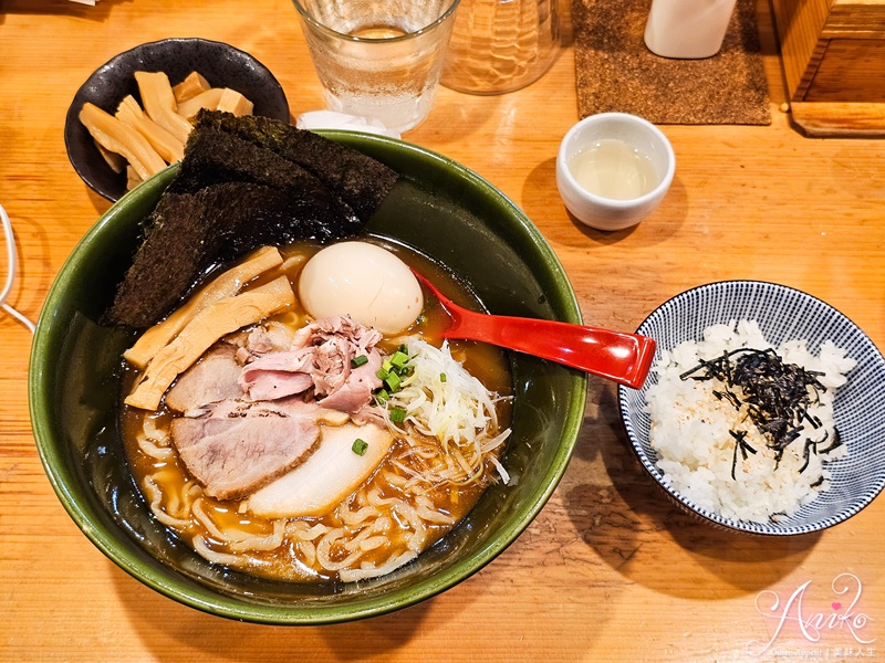 【東京美食】烤飛魚鹽味拉麵高橋銀座店。銀座拉麵推薦！香濃豚雞骨湯加上烤飛魚的醇厚風味