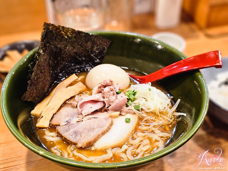 【東京美食】烤飛魚鹽味拉麵高橋銀座店。銀座拉麵推薦！香濃豚雞骨湯加上烤飛魚的醇厚風味