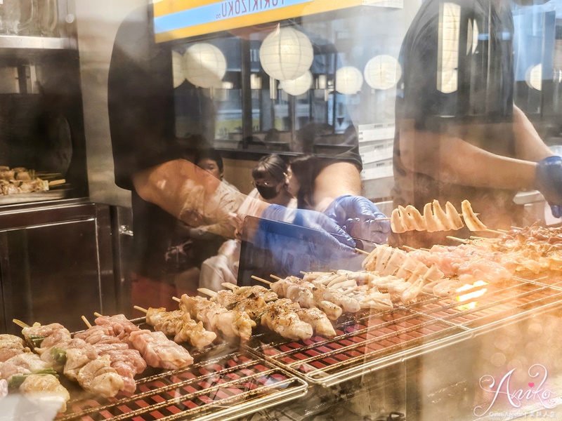 【台北美食】鳥貴族台北南西店。日本超人氣最大連鎖居酒屋插旗中山~均一價100元！平價又好吃