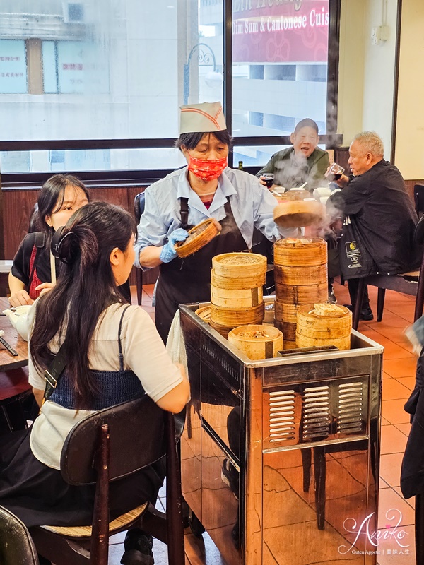 【香港美食】六安居 (原蓮香居)。香港米其林推薦～最經典的港點推車體驗在地人的傳統早餐