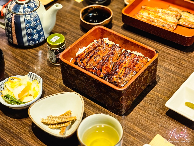 【台北美食】魚庒。米其林餐盤推薦！日本埼玉縣140年鰻魚料理老店~還有特別的白燒鰻