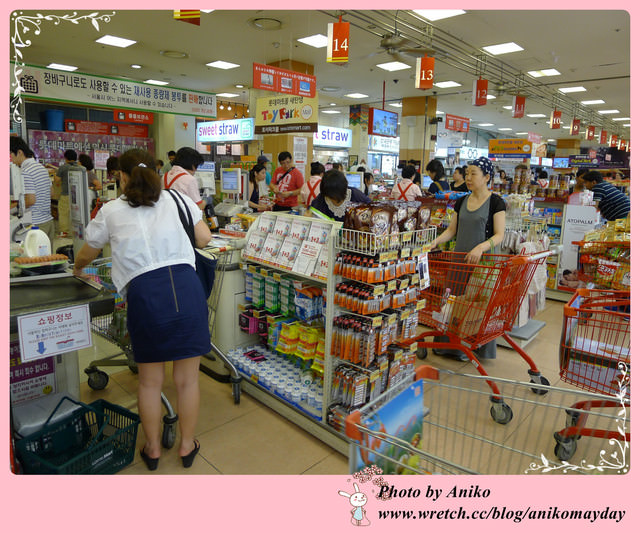 【2012夏❤首爾】5天4夜半自助行。戰利品擺滿床。樂天超市採購團！Fighting！